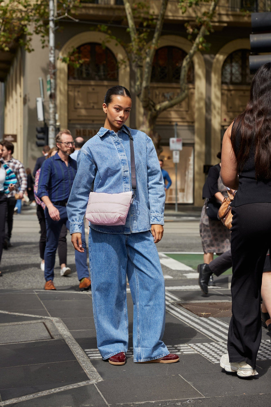 Stash Base Crossbody (Cloud) - Apple