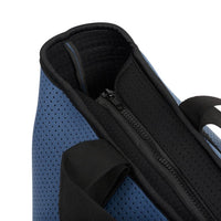 Neoprene bag in blue with double straps and zipper detail